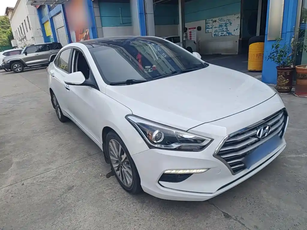 Hyundai Mistra — фото 4