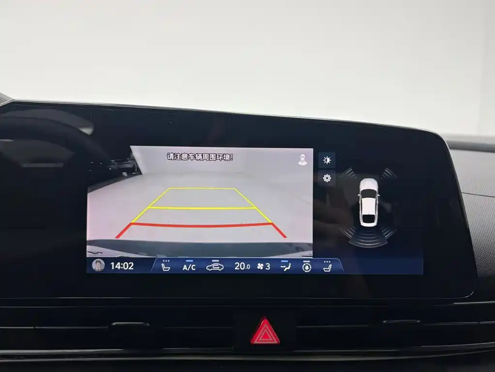 Hyundai Elantra — фото 21