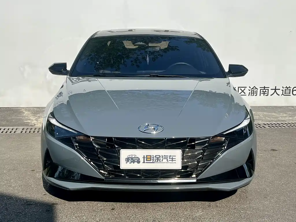 Hyundai Elantra — фото 2