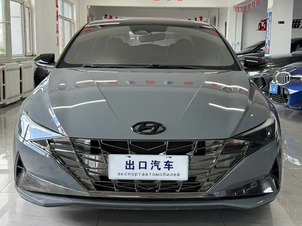 Hyundai Elantra — фото 2