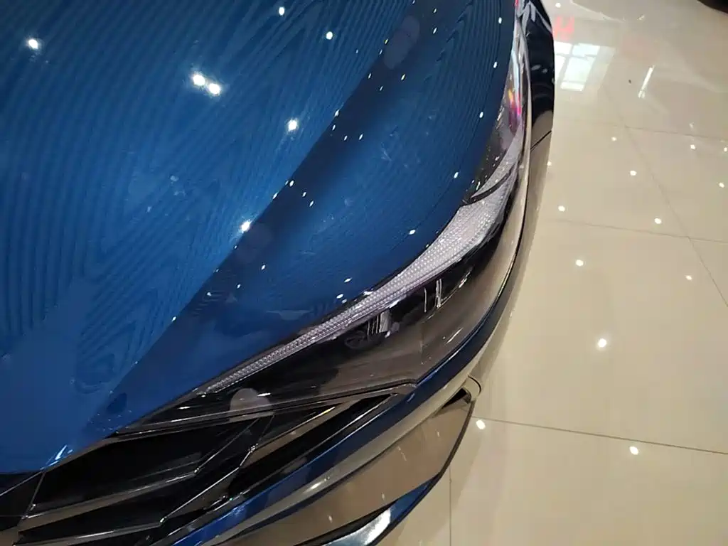 Hyundai Elantra — фото 18