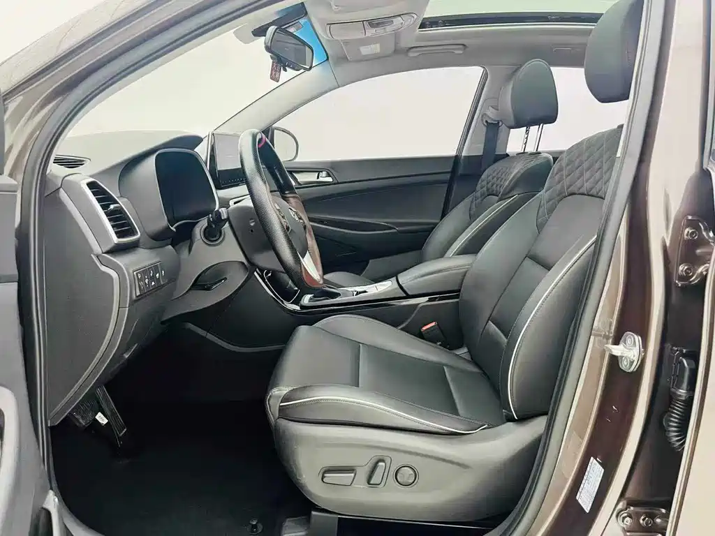 Hyundai Tucson — фото 7