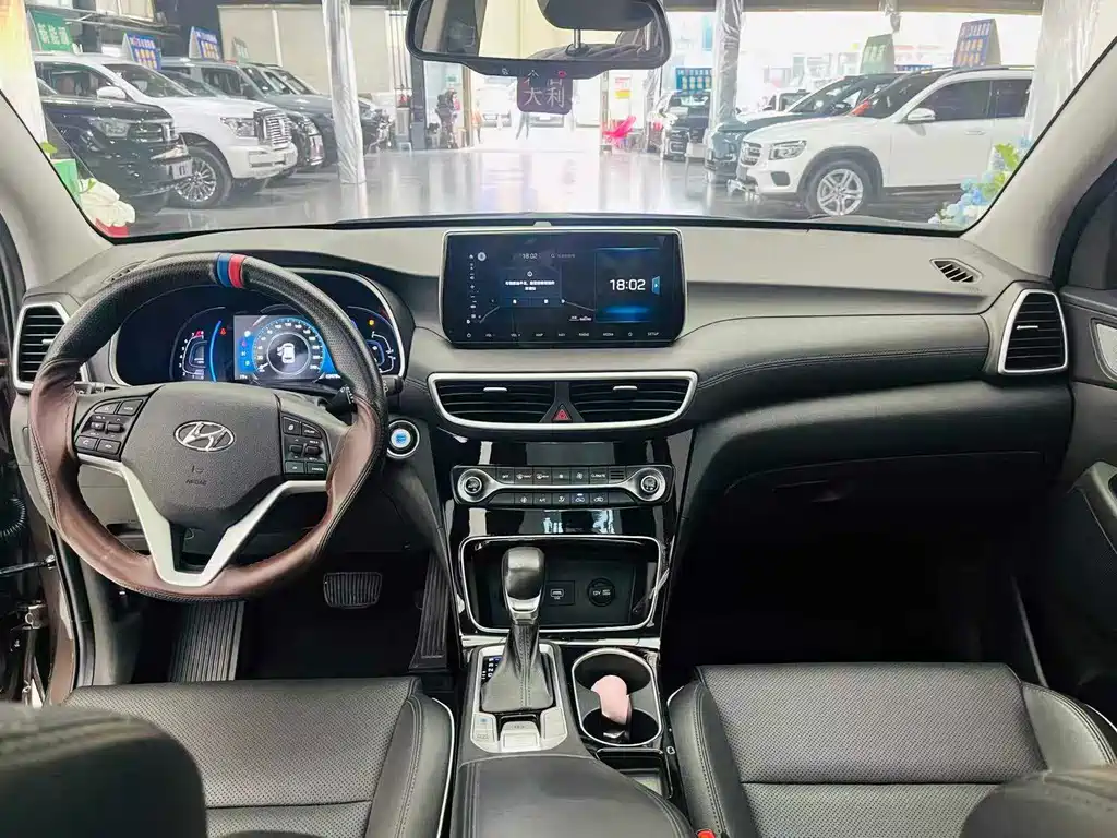Hyundai Tucson — фото 8