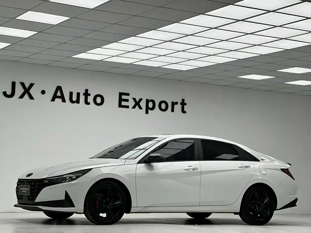 Hyundai Elantra — фото 29