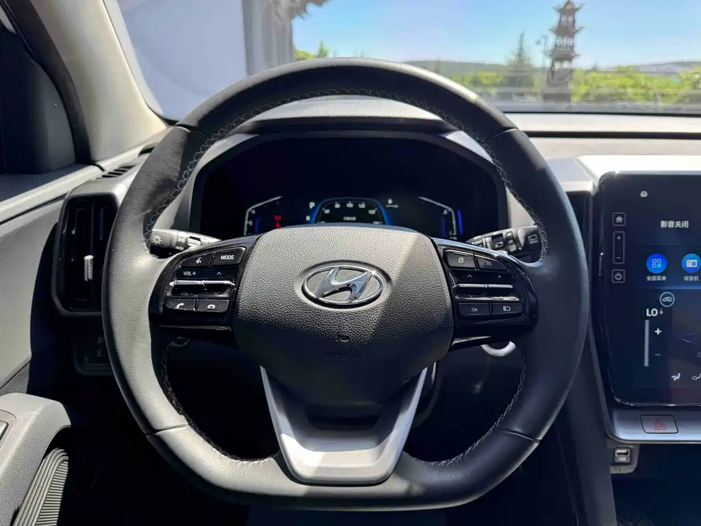 Hyundai ix35 — фото 15