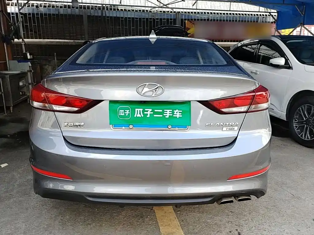 Hyundai Elantra — фото 6
