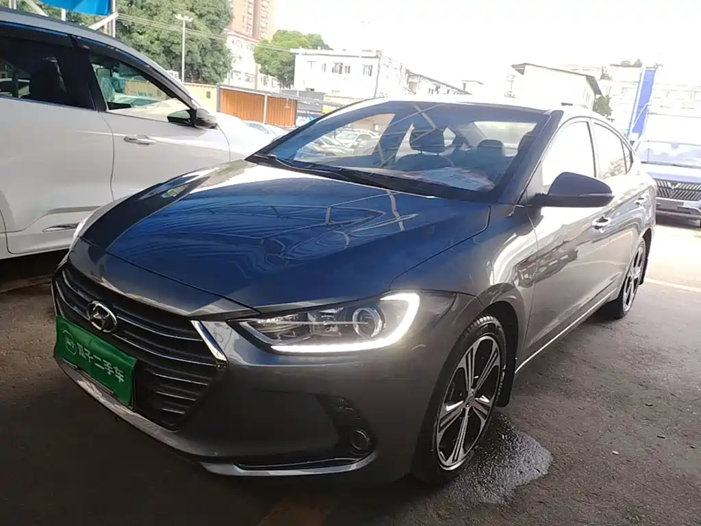 Hyundai Elantra