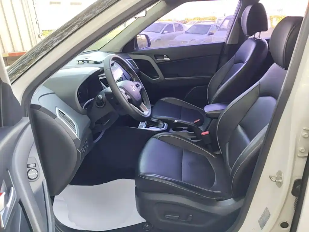 Hyundai ix25 — фото 15