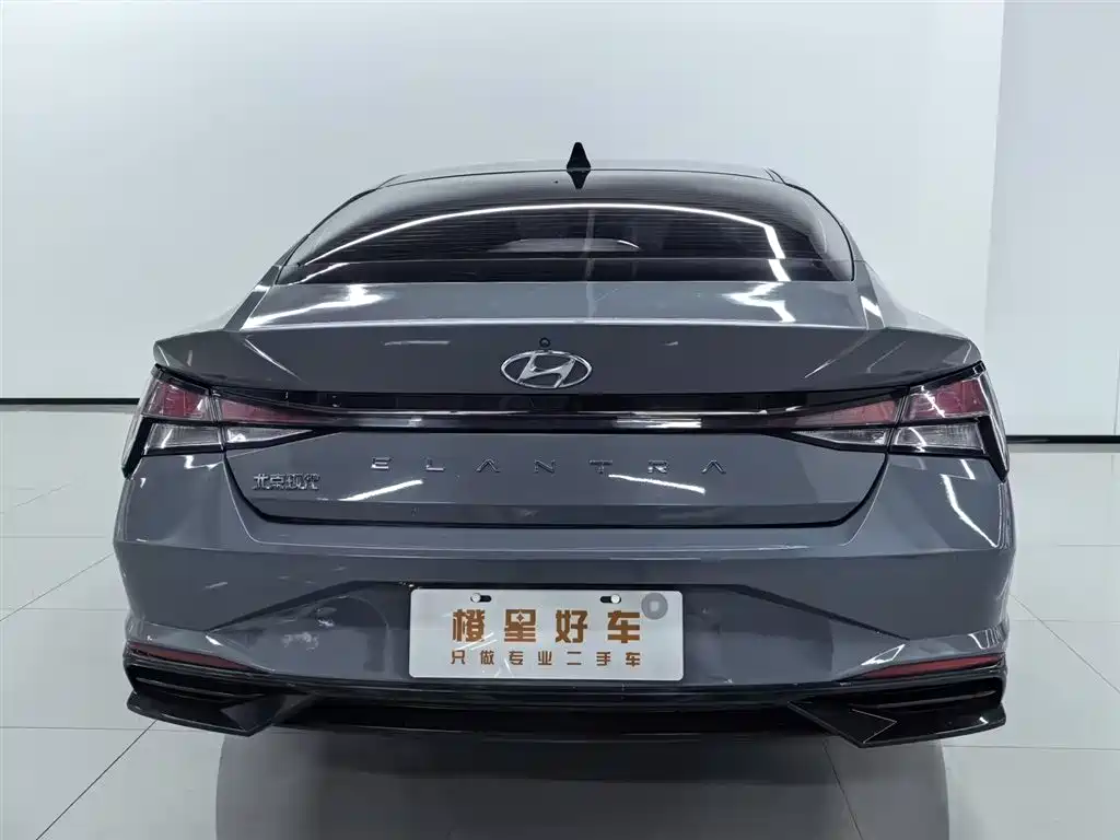 Hyundai Elantra — фото 5