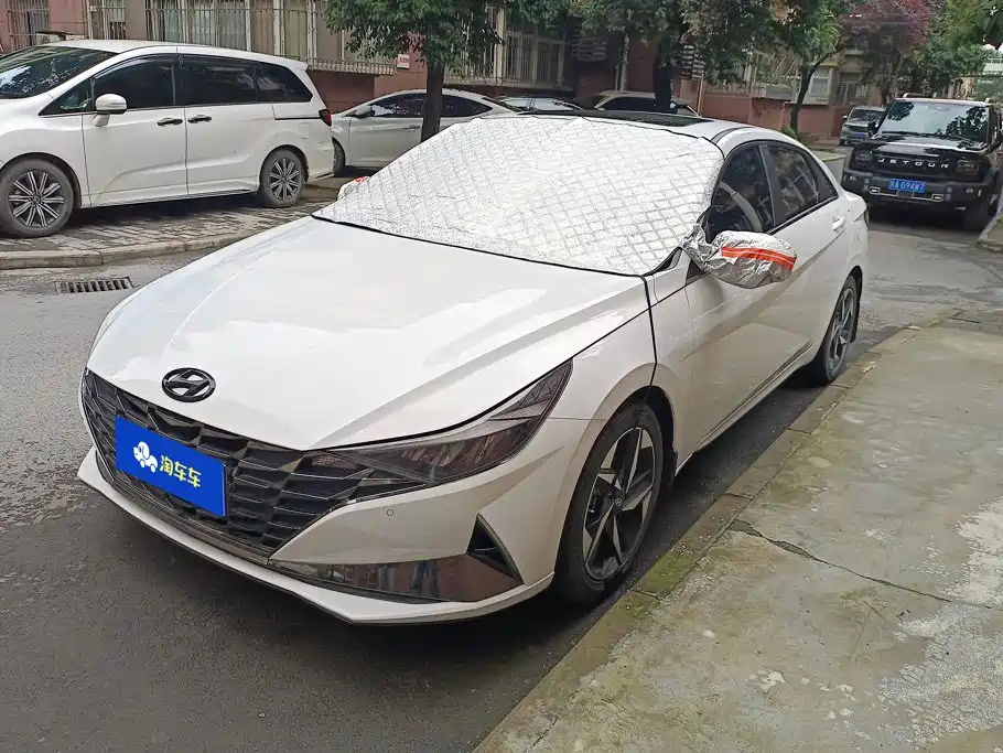 Hyundai Elantra
