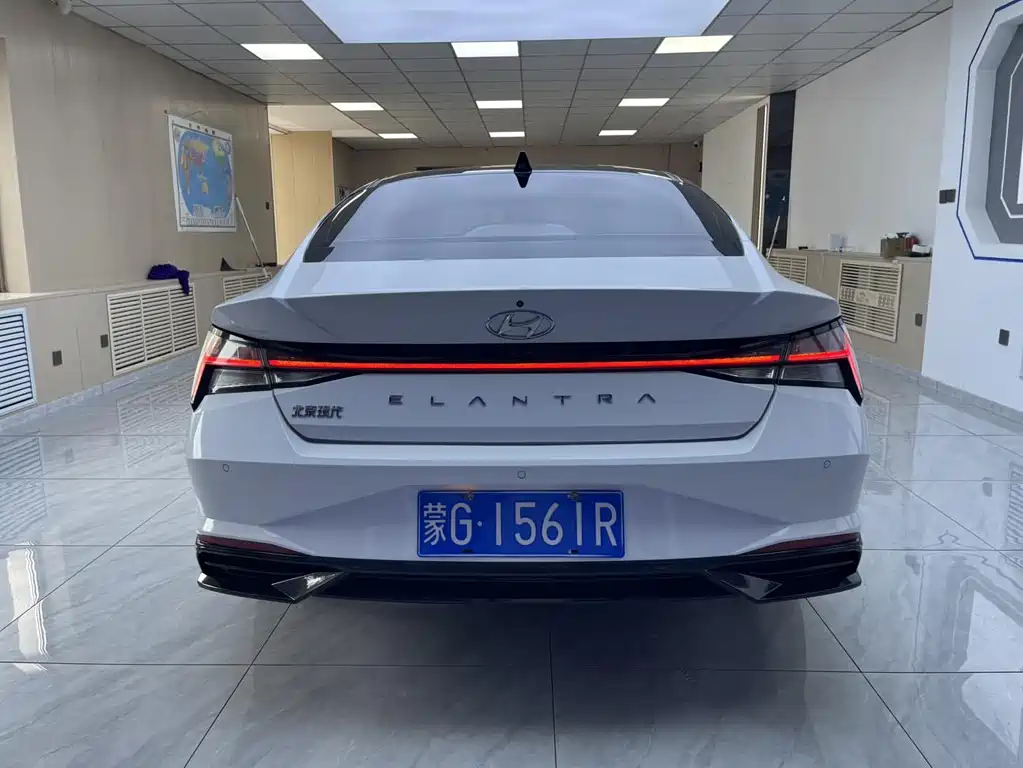 Hyundai Elantra — фото 4