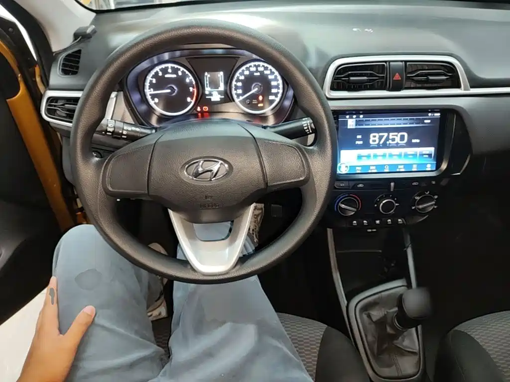 Hyundai Verna — фото 6
