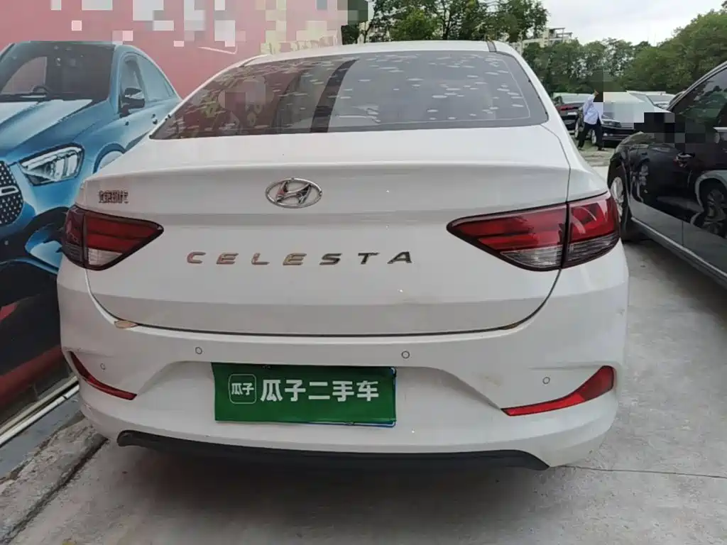 Hyundai Elantra — фото 6