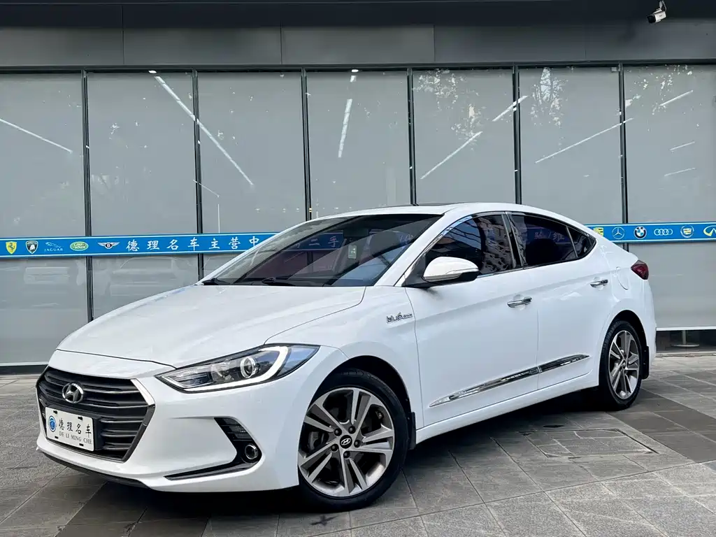 Hyundai Elantra