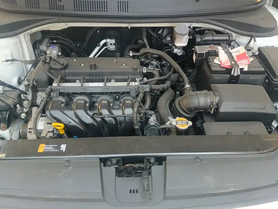 Hyundai Elantra — фото 10