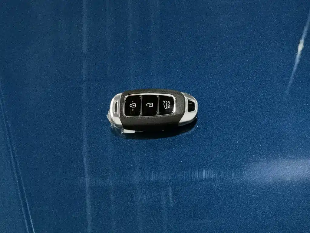 Hyundai Elantra — фото 19