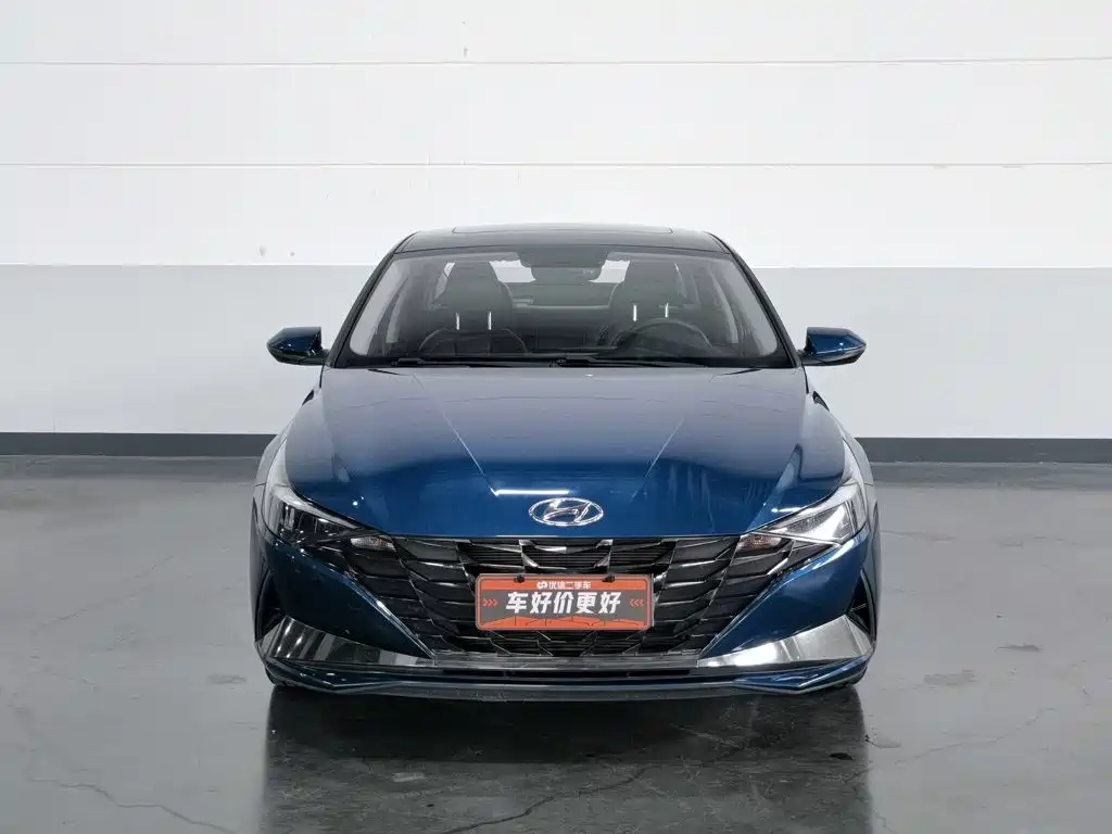 Hyundai Elantra — фото 3