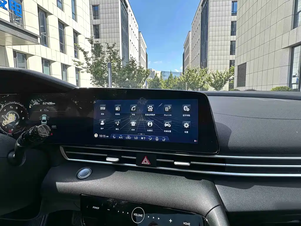 Hyundai Elantra — фото 22