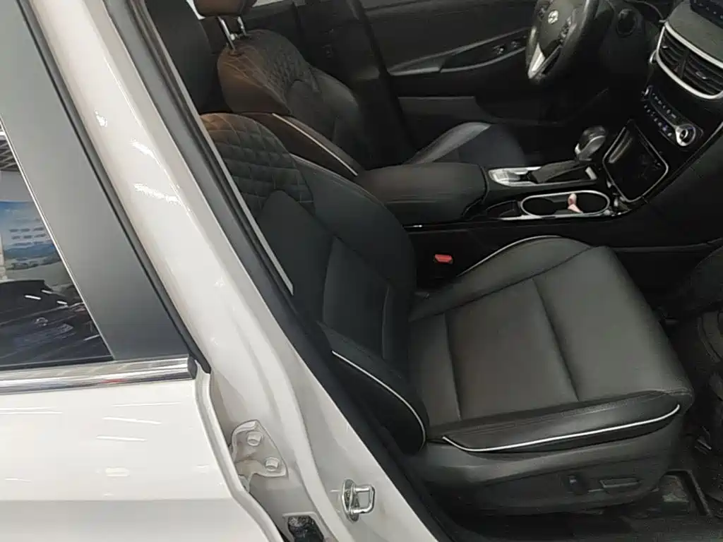 Hyundai Tucson — фото 25