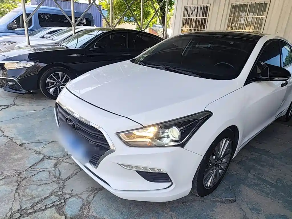 Hyundai Mistra — фото 2