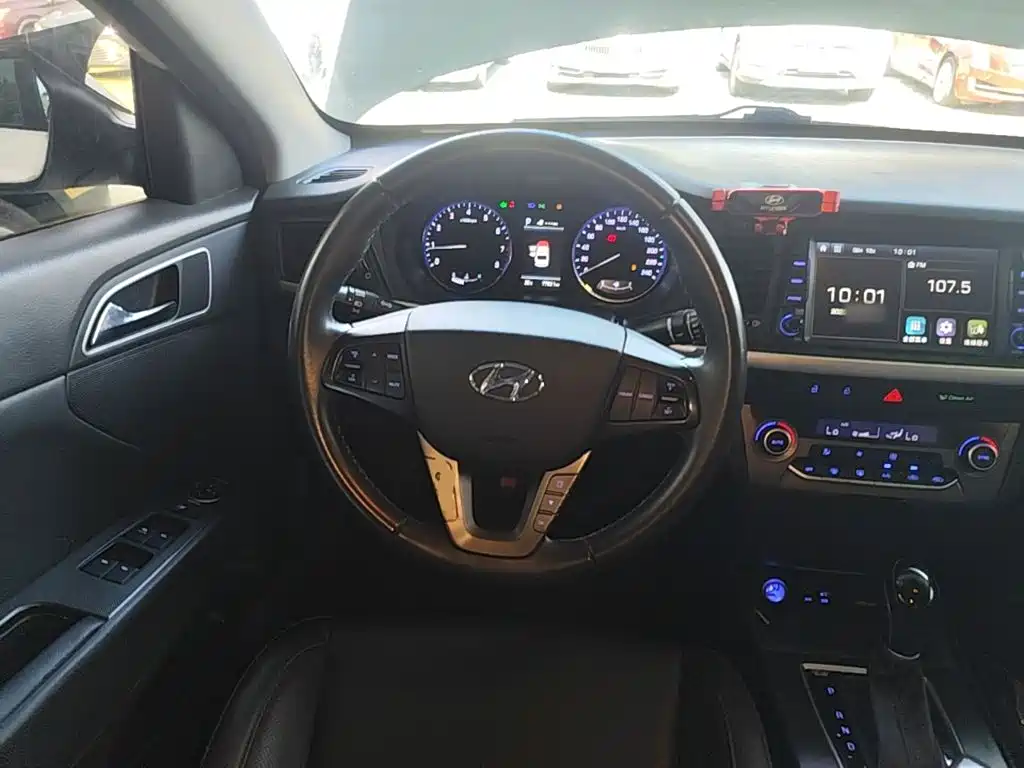 Hyundai Mistra — фото 11