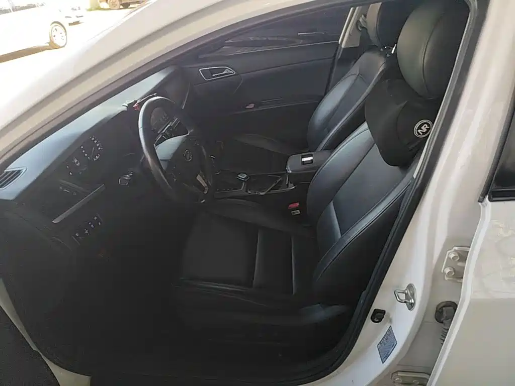 Hyundai Mistra — фото 15