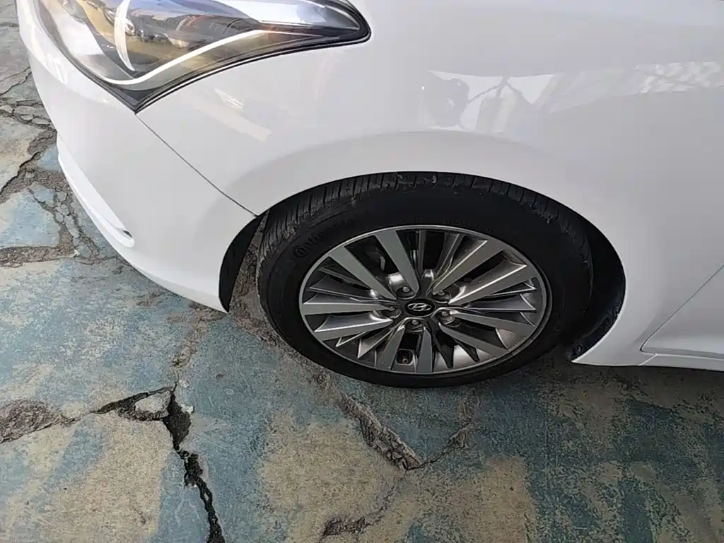 Hyundai Mistra — фото 23