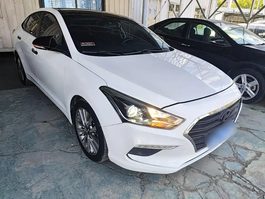 Hyundai Mistra — фото 4