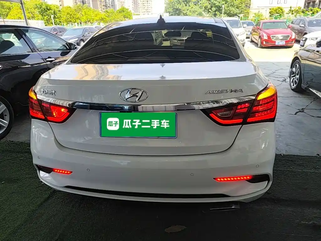 Hyundai Mistra — фото 6