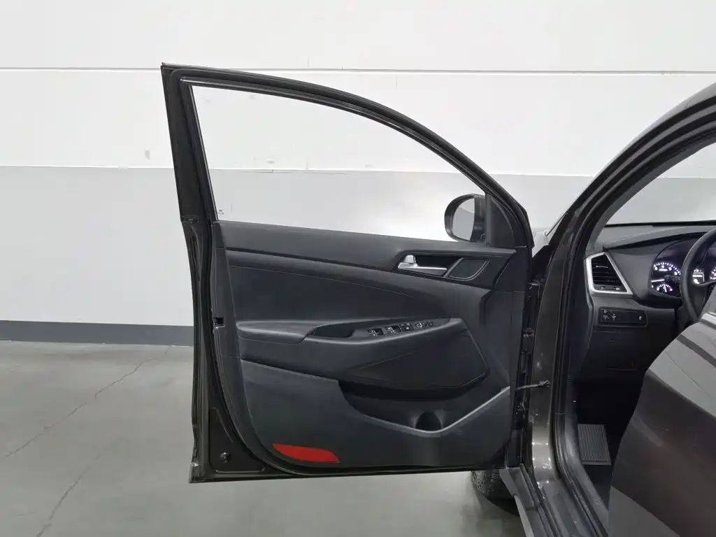 Hyundai Tucson — фото 8