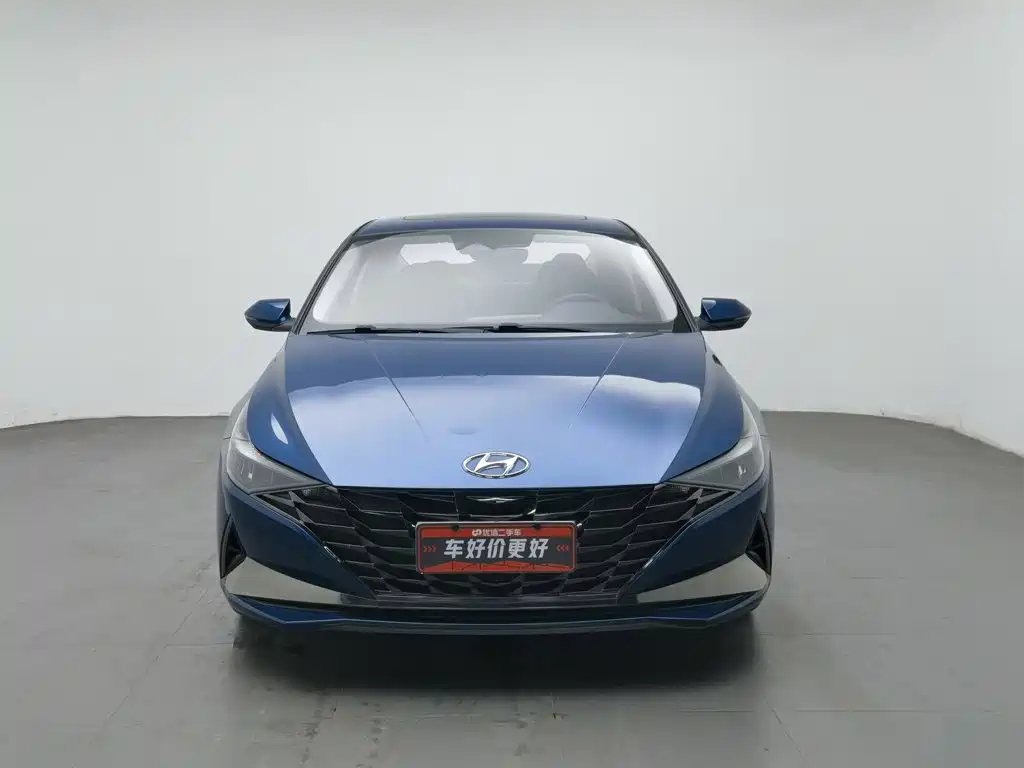 Hyundai Elantra — фото 3