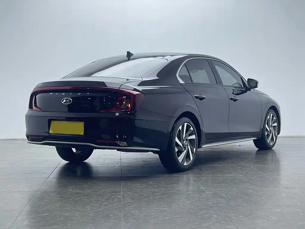 Hyundai Mistra — фото 4