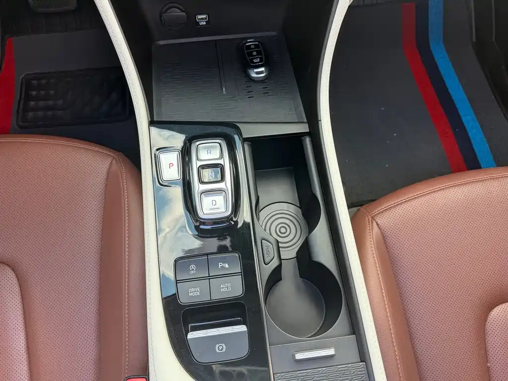 Hyundai Mistra — фото 11