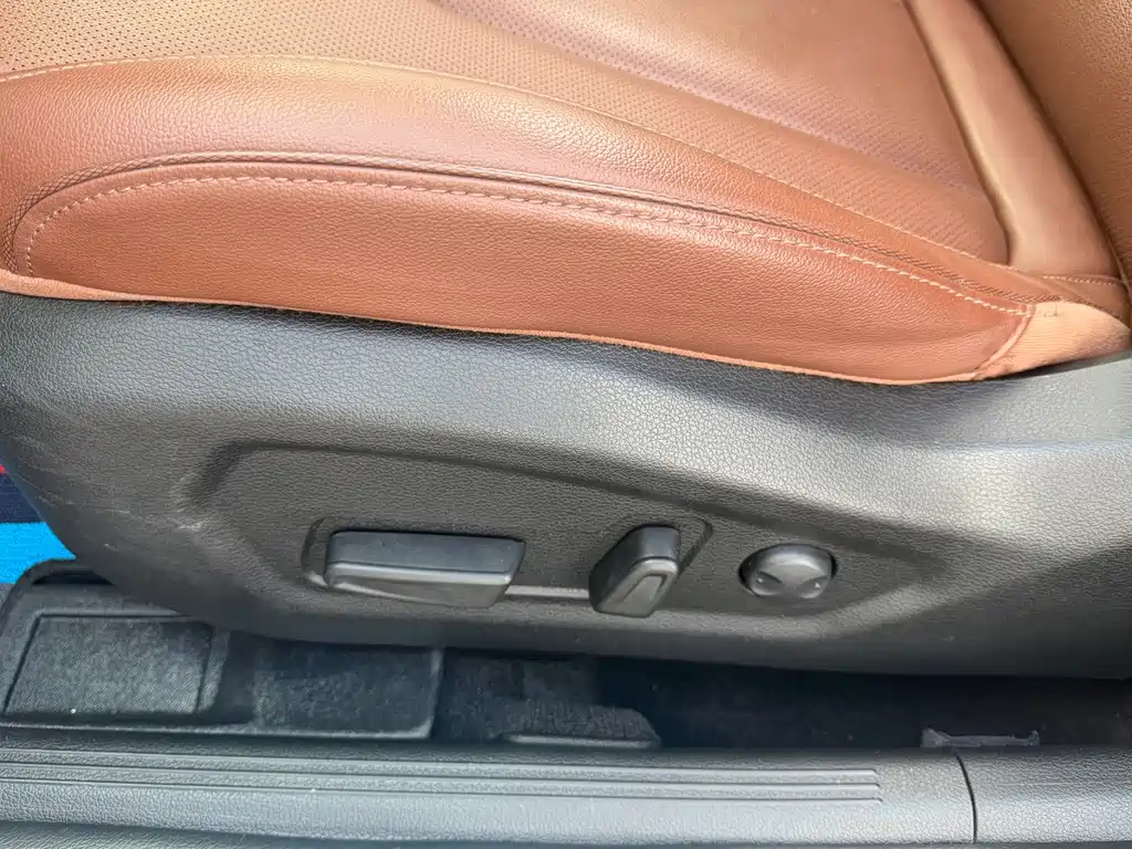 Hyundai Mistra — фото 15
