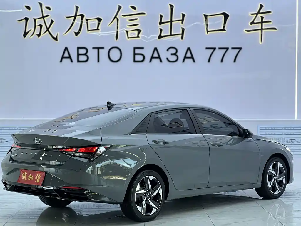 Hyundai Elantra — фото 4