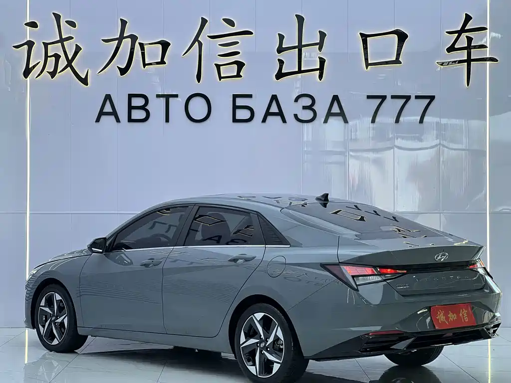 Hyundai Elantra — фото 6