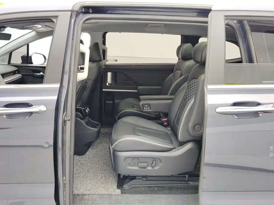 Hyundai Custo — фото 11