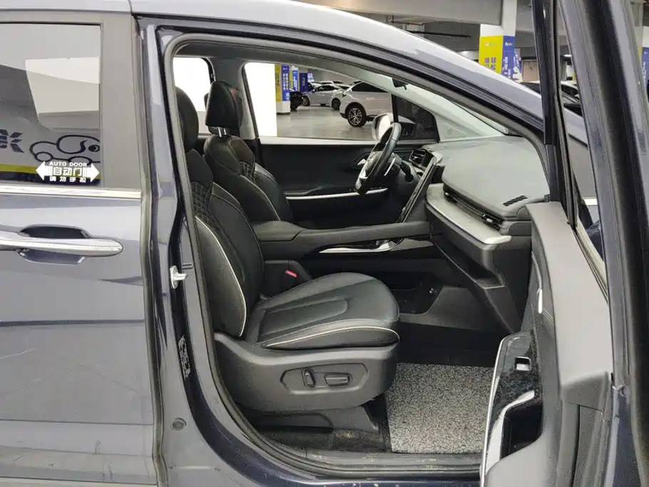 Hyundai Custo — фото 8