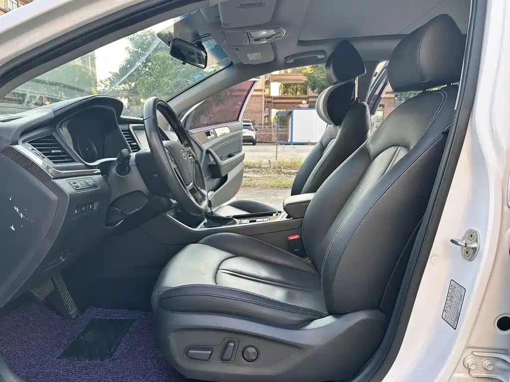 Hyundai Sonata PHEV — фото 4