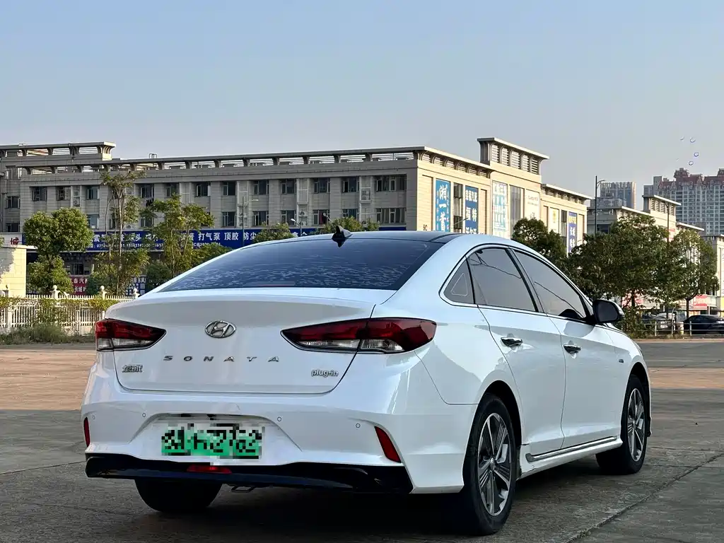 Hyundai Sonata PHEV — фото 7