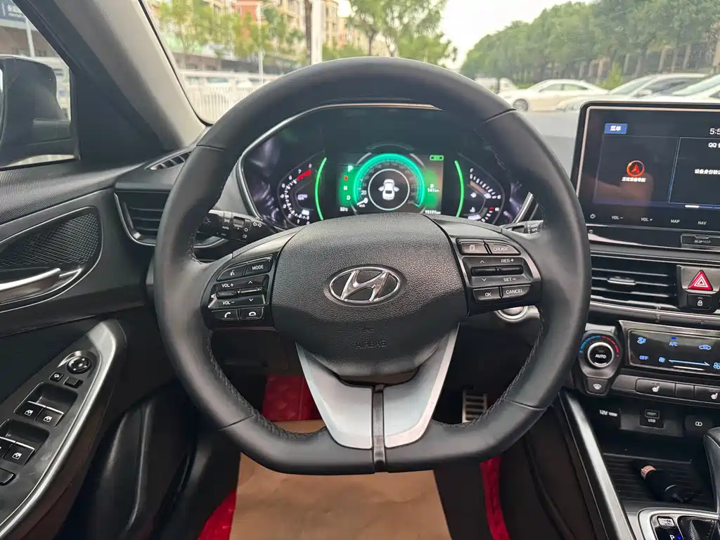 Hyundai Fista — фото 16