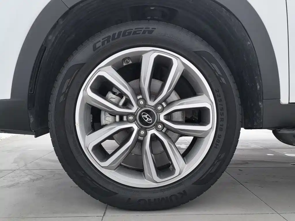 Hyundai ix35 — фото 17