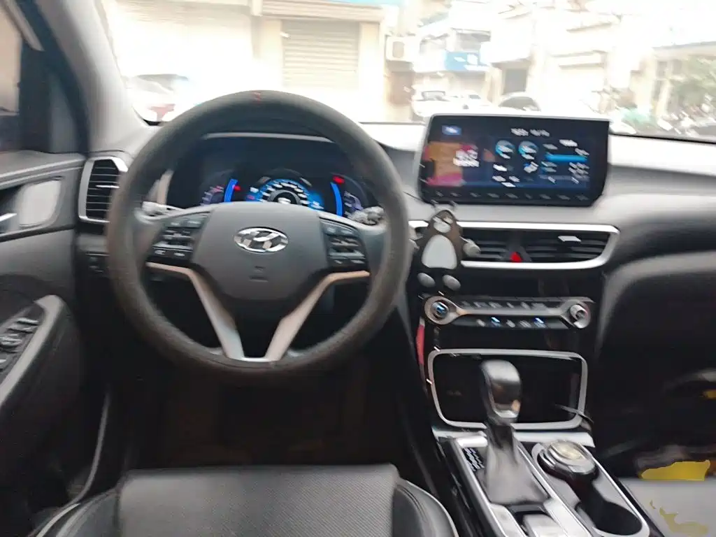 Hyundai Tucson — фото 11