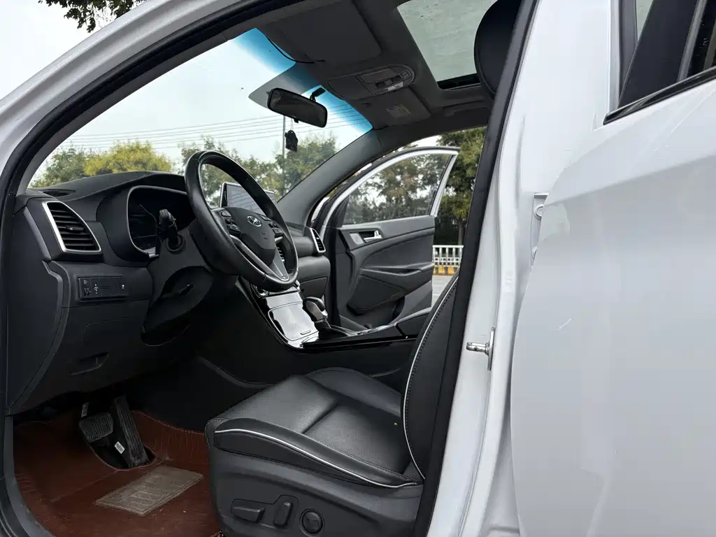 Hyundai Tucson — фото 9