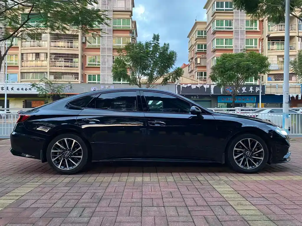 Hyundai Sonata — фото 4