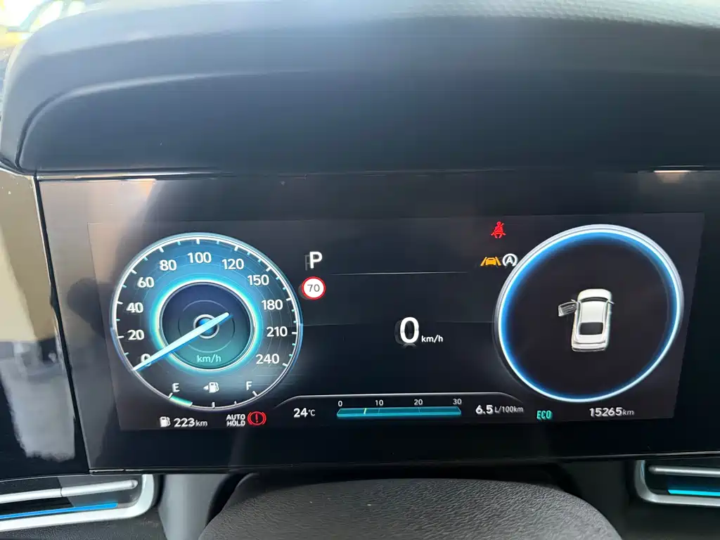 Hyundai Elantra — фото 18