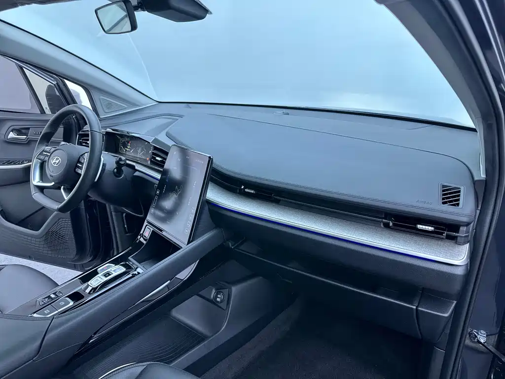 Hyundai Custo — фото 20