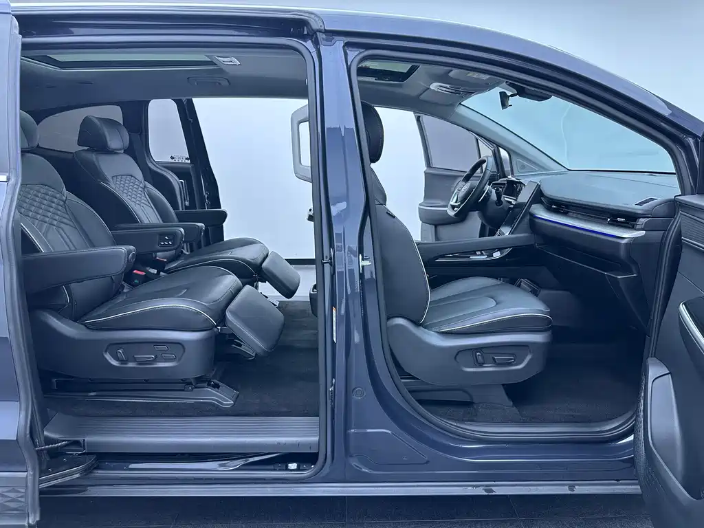 Hyundai Custo — фото 25