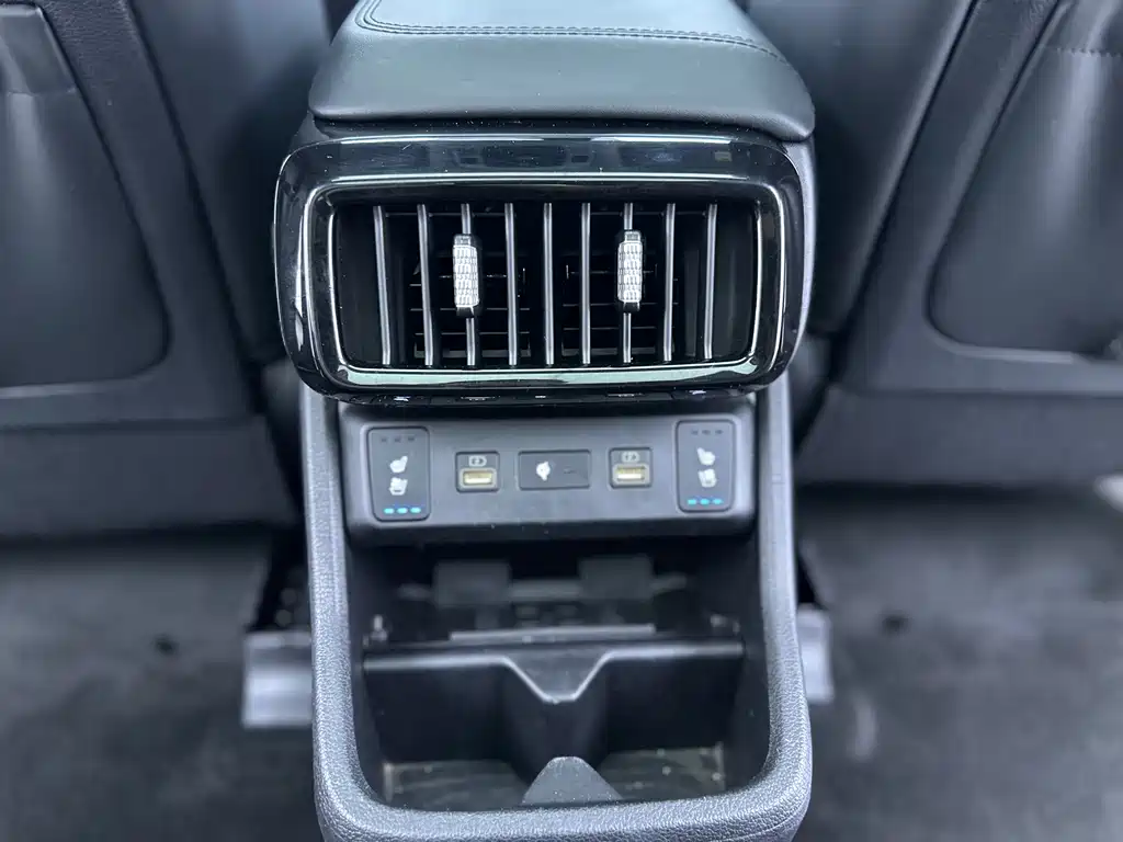 Hyundai Custo — фото 28