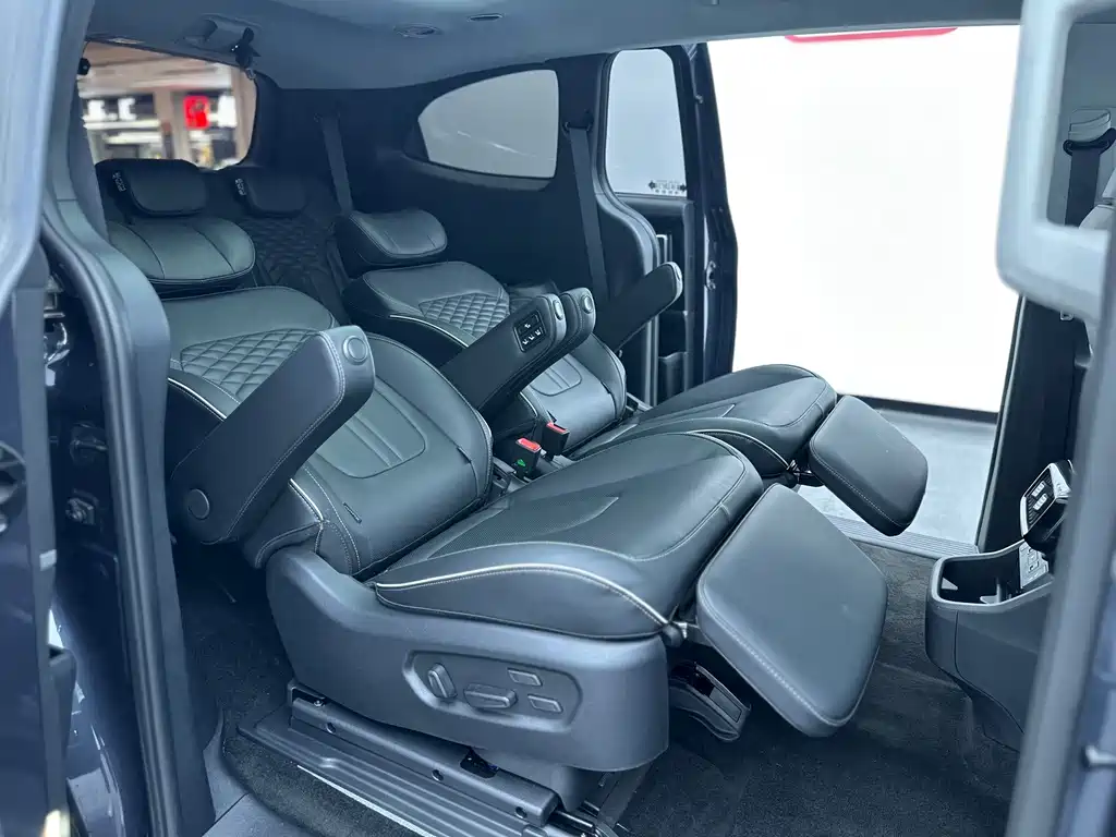 Hyundai Custo — фото 31